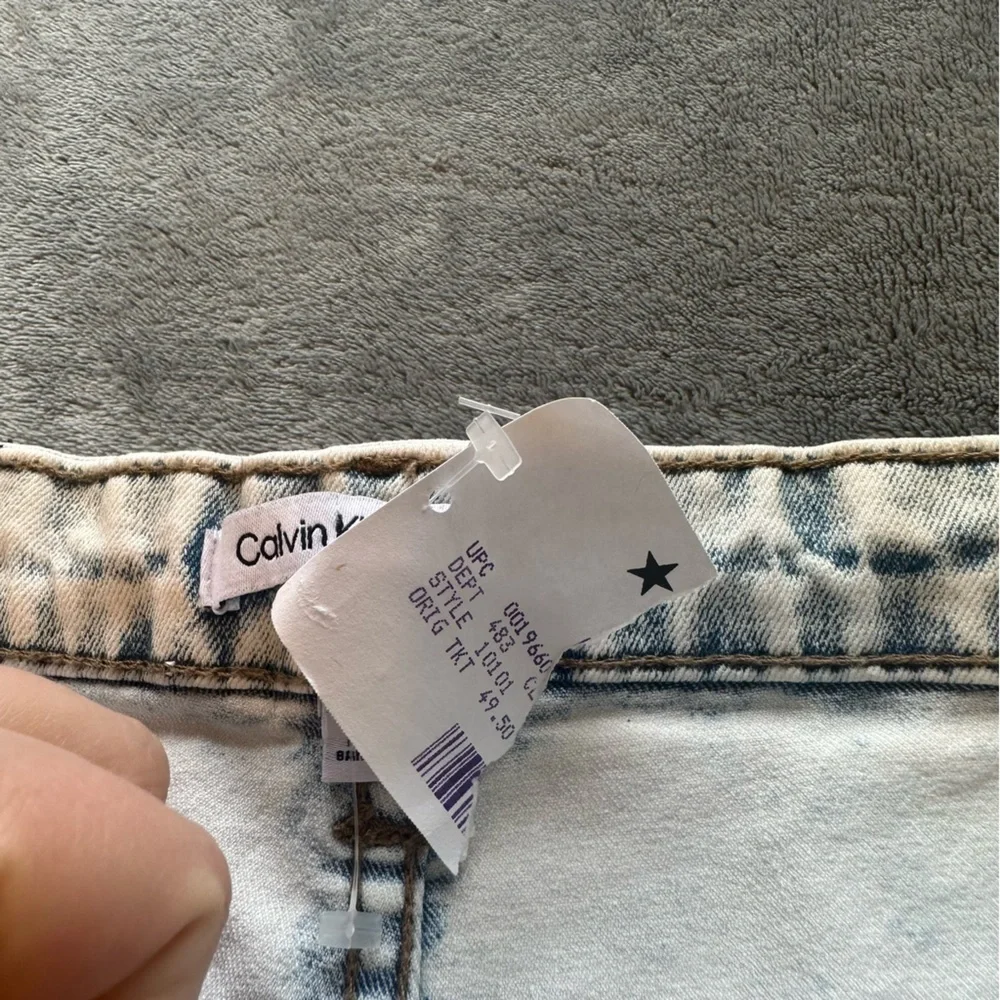 Calvin Klein Boys Sz 20 Light Wash Cuffed Denim Short Slim Fit NWT